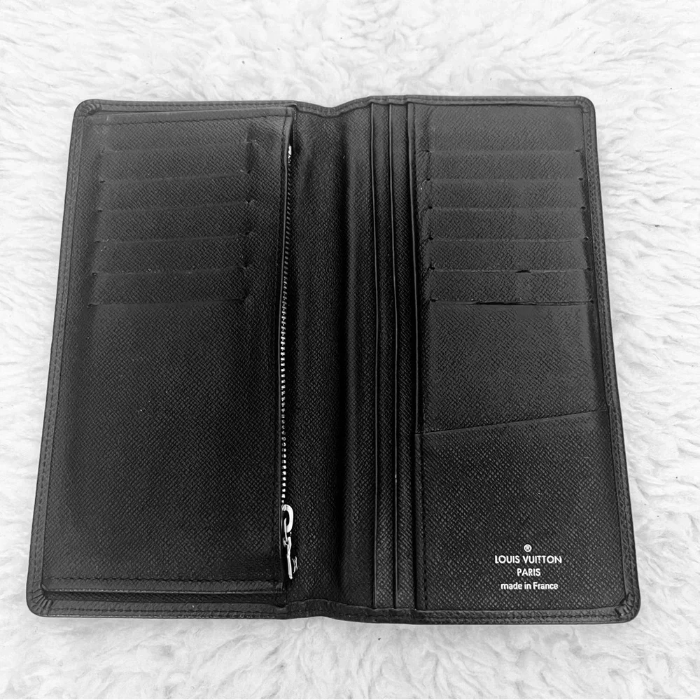 Louis Vuitton Portefeuille Taiga M32572 Black Leather SP4182 Unisex Long Wallet